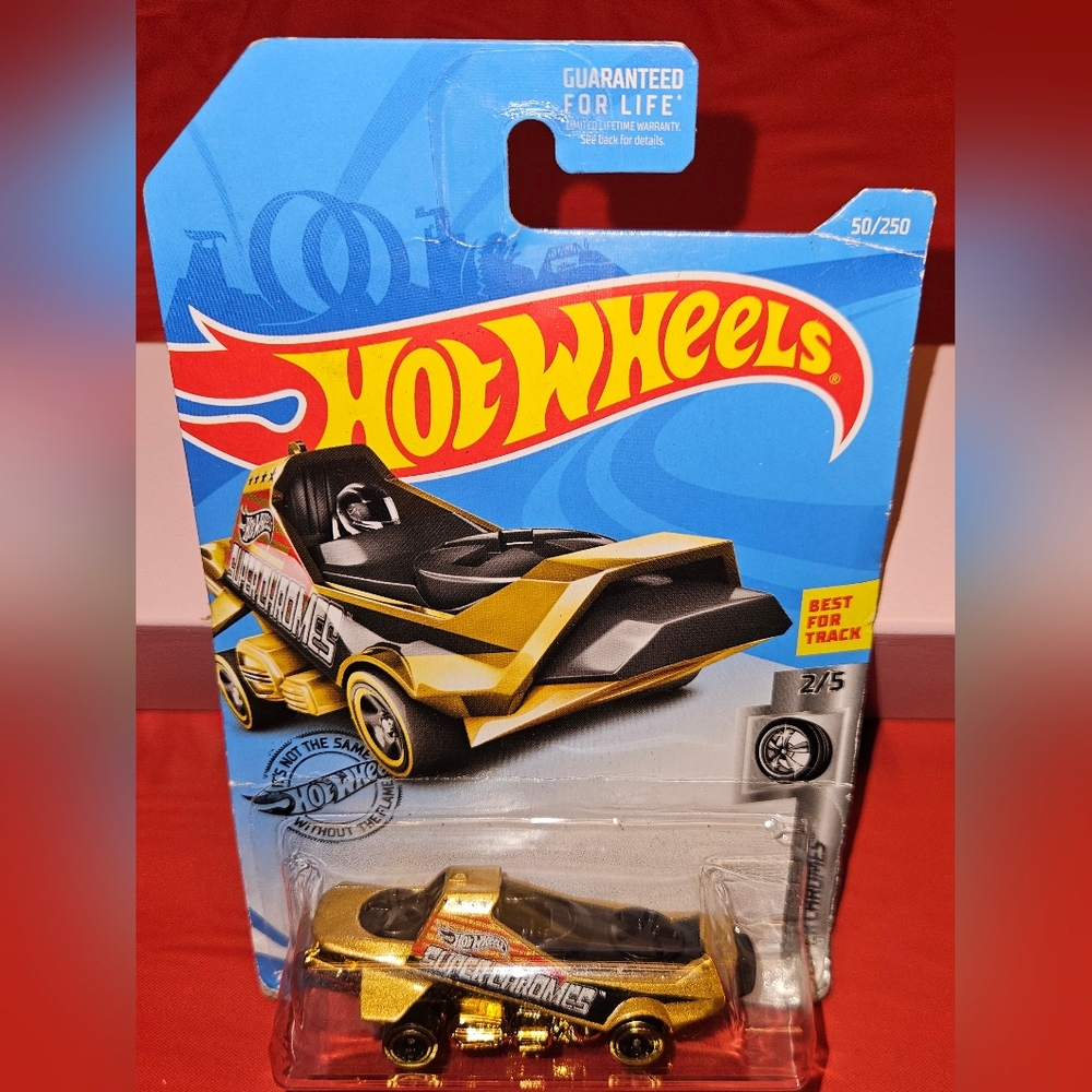 Hot Wheels Hover & Out Gold Super Chromes Hot Rod 50/250 New In Package 2017
